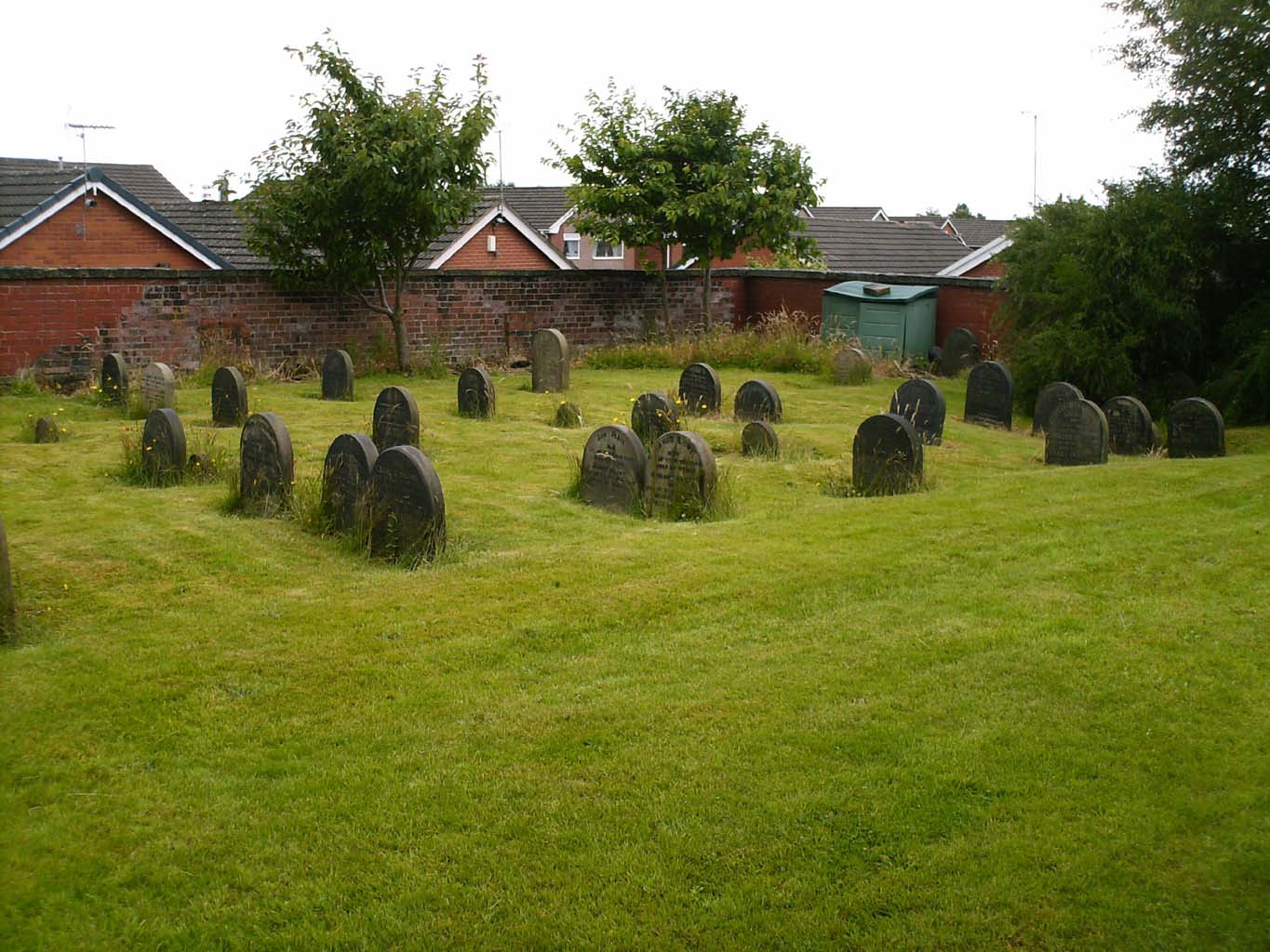 Graves in the Quaker cemetery